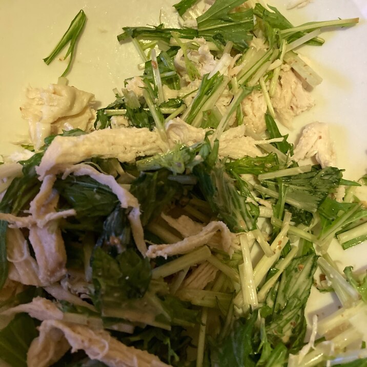 鶏胸肉の水菜サラダ